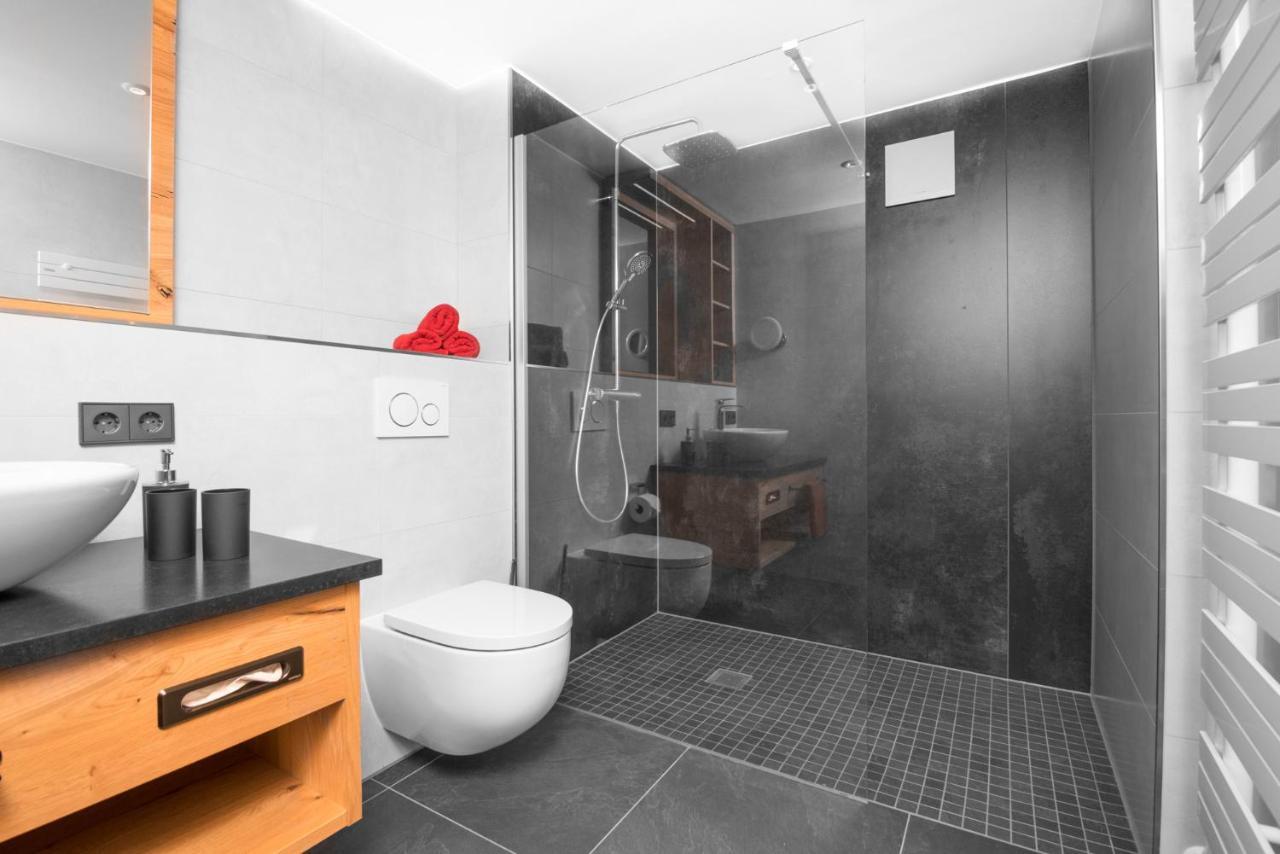Chalet-Ferienwohnung Schlossblick, 51 Qm, Wellness/Fitness/Sauna - Bergroedelhof Feilitzsch المظهر الخارجي الصورة