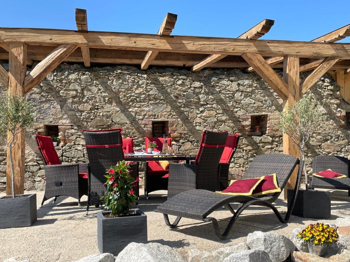 Chalet-Ferienwohnung Schlossblick, 51 Qm, Wellness/Fitness/Sauna - Bergroedelhof Feilitzsch المظهر الخارجي الصورة
